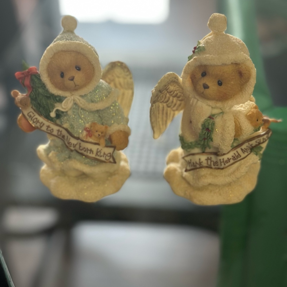 1996 Set Of 2 Christmas Cherished Teddies. EUC No Boxes. So Cute! Beautiful!